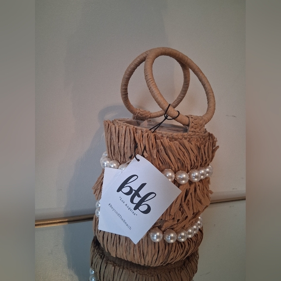 Beyond The Beach Los Angeles Skyler Straw Pearl Bucket Bag - Picture 3 of 13